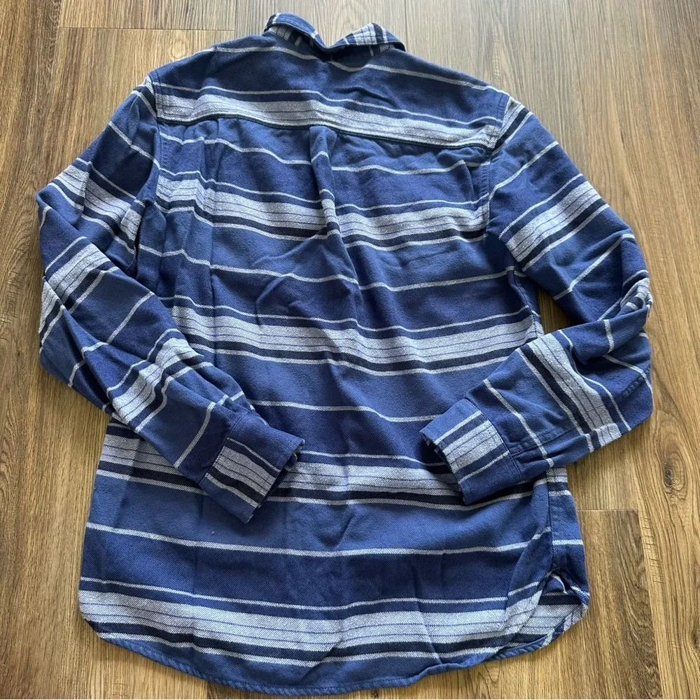 The North Face‎ Men’s Arroyo Flannel Midweight Shirt Small Blue Striped Pockets